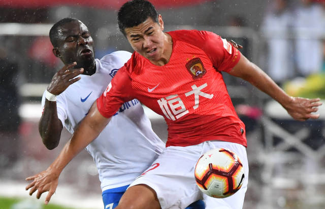 [NBA]字母哥单挑巴特勒 背转身勾手抛射得分.