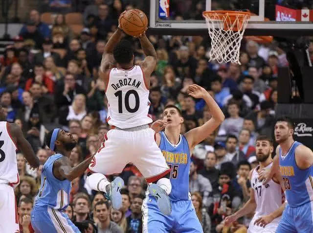 新国足出战亚洲杯首战23人名单官宣，蒯纪闻+王钰栋领衔，引发热议